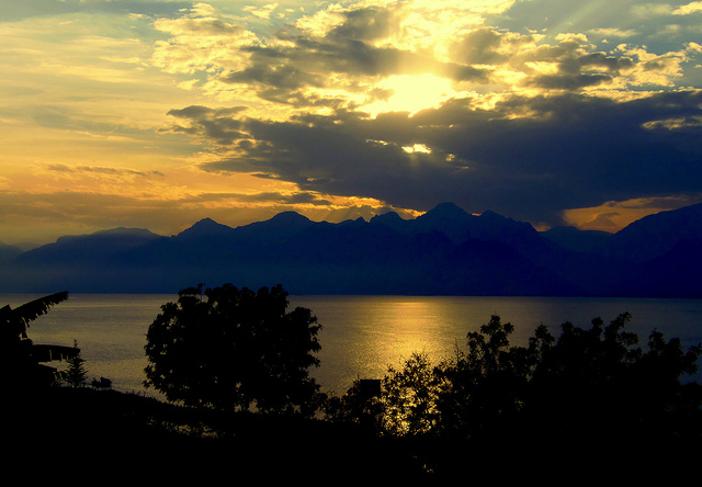 8511917231_c2c0dc44ef_z