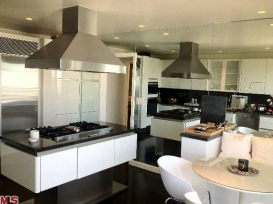 Charlize Teron House 2