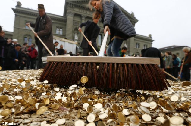 dinero en suiza